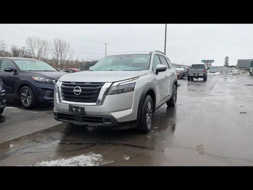 2025 Nissan Pathfinder SV 4WD