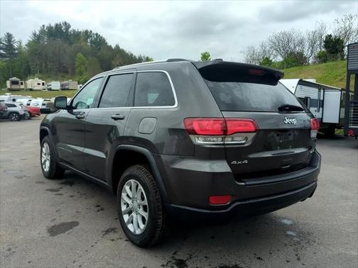 2021 Jeep Grand Cherokee Laredo