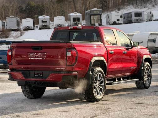 2023 GMC Canyon Denali