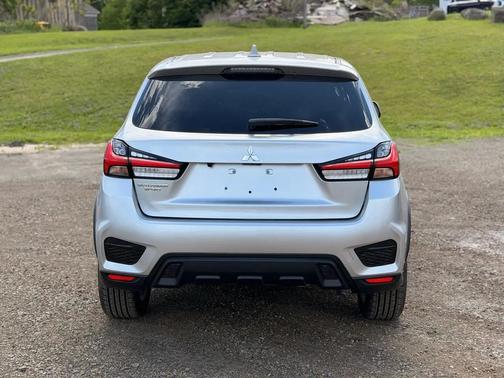 Silver 2024 Mitsubishi Outlander Sport 2.0 ES