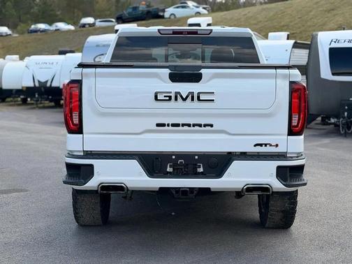 White 2019 GMC Sierra 1500 AT4
