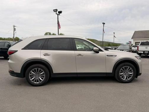 Champagne 2025 Mazda CX-90 3.3 Turbo Preferred