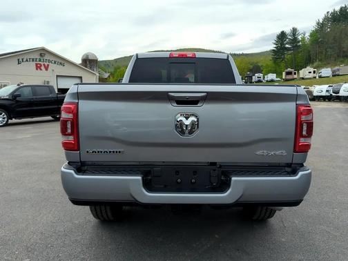 2024 RAM 2500 Laramie Crew Cab 4WD