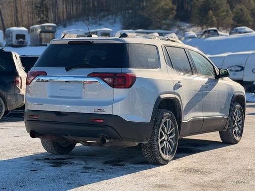 2019 GMC Acadia SLE-2