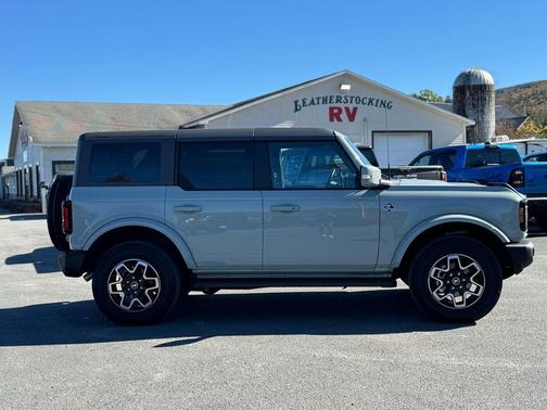 2023 Ford Bronco Outer Banks 4WD