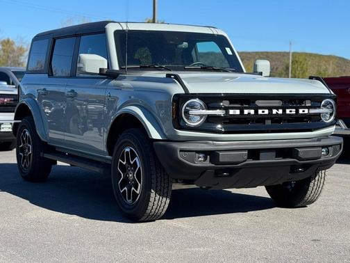 2023 Ford Bronco Outer Banks 4WD
