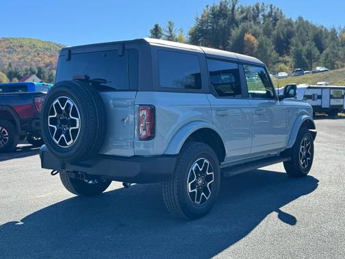 2023 Ford Bronco Outer Banks 4WD