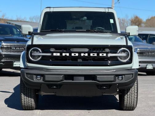 2023 Ford Bronco Outer Banks 4WD