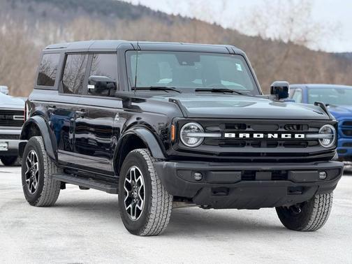 2024 Ford Bronco Outer Banks 4-Door