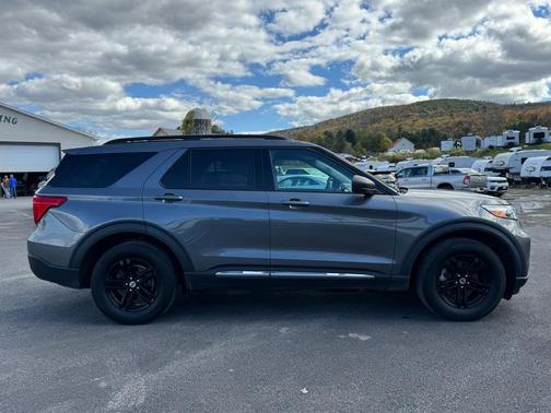 2021 Ford Explorer XLT 4WD