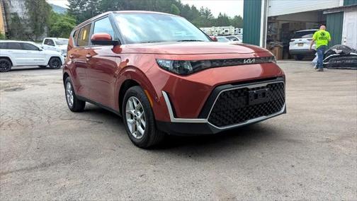 2024 Kia Soul LX FWD