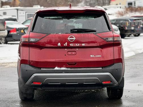 2022 Nissan Rogue SL