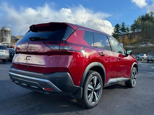 2022 Nissan Rogue SL