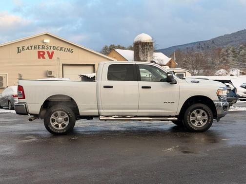 2023 RAM 2500 Tradesman Crew Cab SWB 4WD