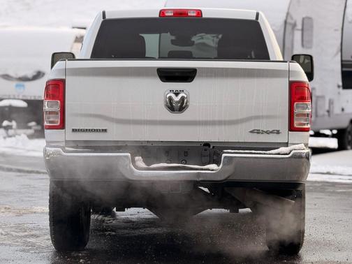 2023 RAM 2500 Tradesman Crew Cab SWB 4WD