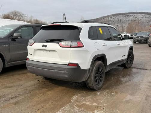 2023 Jeep Cherokee Altitude