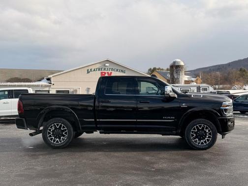 2025 RAM 2500 Limited Crew Cab 4WD