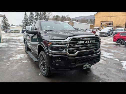 2025 RAM 2500 Limited Crew Cab 4WD
