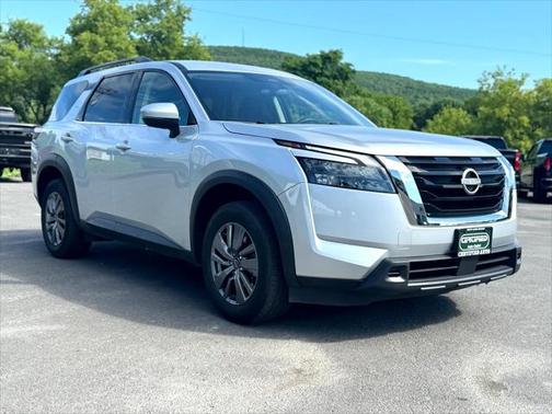 2025 Nissan Pathfinder SV 4WD