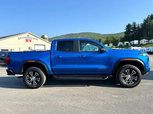 2023 GMC Canyon AT4