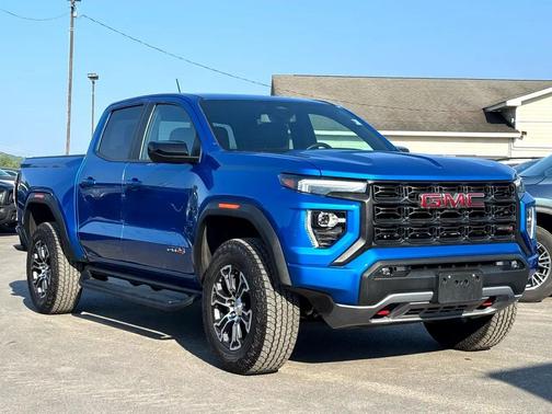 2023 GMC Canyon AT4