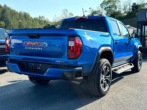 2023 GMC Canyon AT4