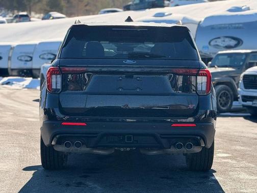 2025 Ford Explorer ST AWD