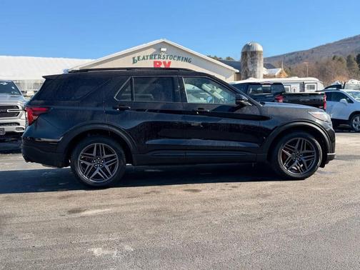 2025 Ford Explorer ST AWD