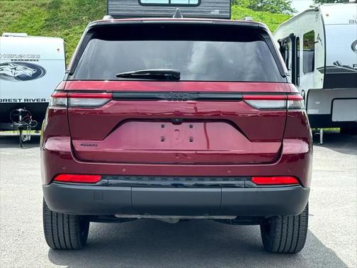 2022 Jeep Grand Cherokee Altitude
