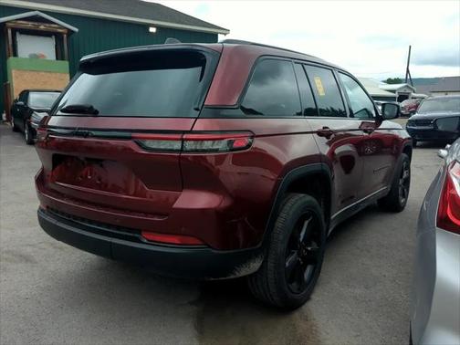2022 Jeep Grand Cherokee Altitude