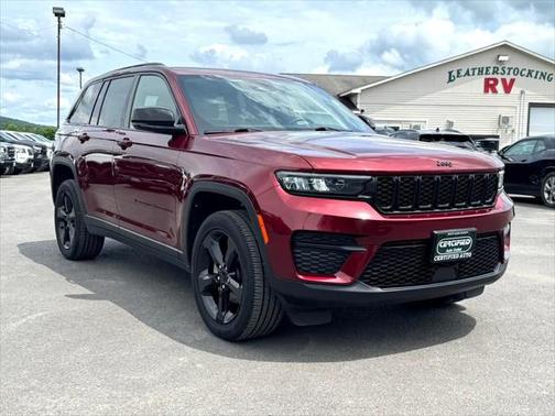 2022 Jeep Grand Cherokee Altitude