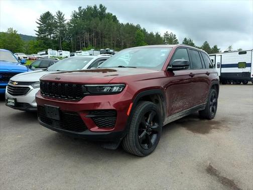 2022 Jeep Grand Cherokee Altitude