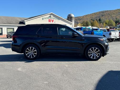 2024 Ford Explorer ST-Line 4WD
