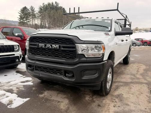 2022 RAM 3500 Tradesman Crew Cab 4WD
