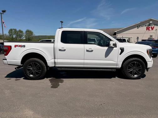 White 2022 Ford F-150 Lariat