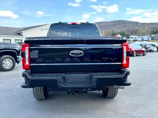 2024 Ford F-250 Lariat Crew Cab 4WD