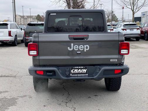 2021 Jeep Gladiator Overland