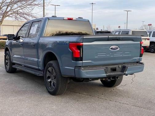 2023 Ford F-150 Lightning XLT