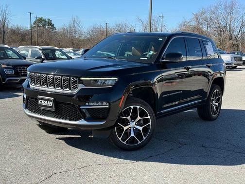 2022 Jeep Grand Cherokee Summit