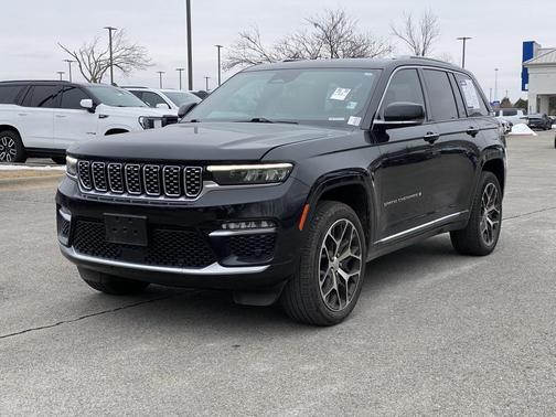 2022 Jeep Grand Cherokee Summit