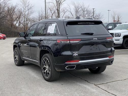 2022 Jeep Grand Cherokee Summit
