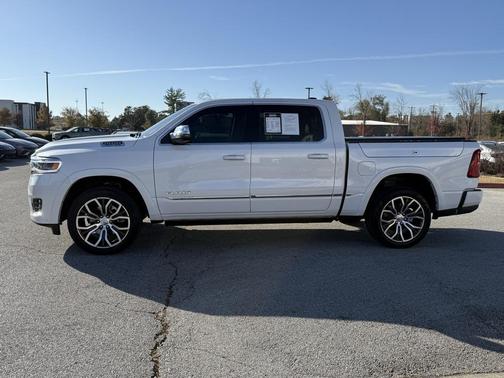 2025 RAM 1500 ST