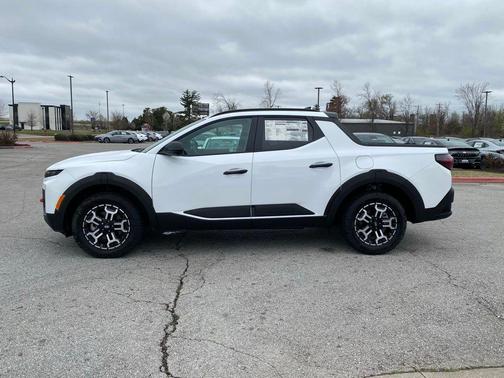 Atlas White 2025 Hyundai SANTA CRUZ XRT