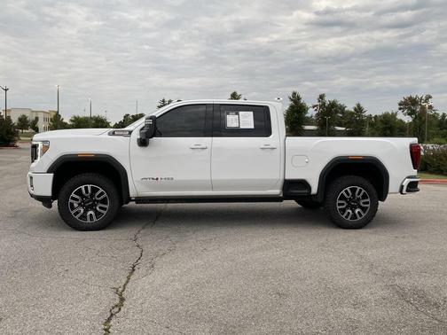 2023 GMC Sierra 2500 AT4