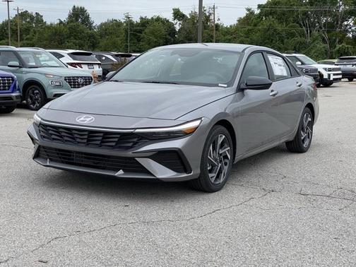 2025 Hyundai ELANTRA HEV SEL Sport