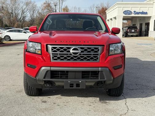 2023 Nissan Frontier SV