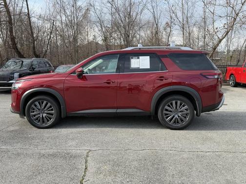 2024 Nissan Pathfinder SL 4WD