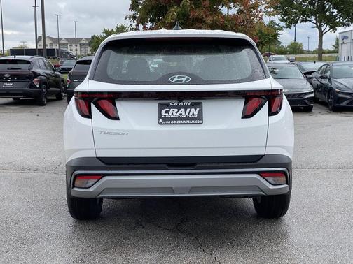 2026 Hyundai TUCSON SE