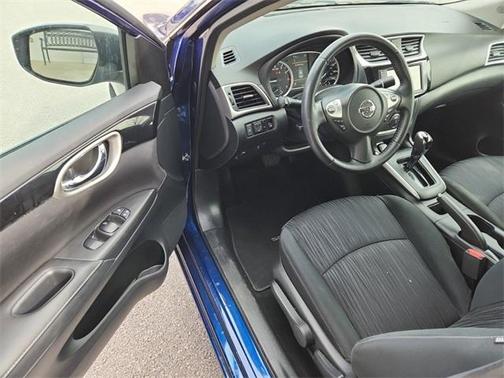 Photo 3 of 20 of 2019 Nissan Sentra SV