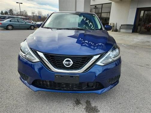Photo 2 of 20 of 2019 Nissan Sentra SV